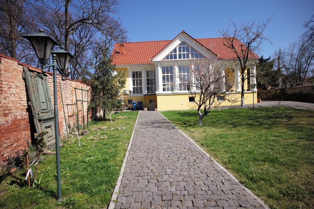 Boutique Hotel Villa P Uzhhorod Exterior photo